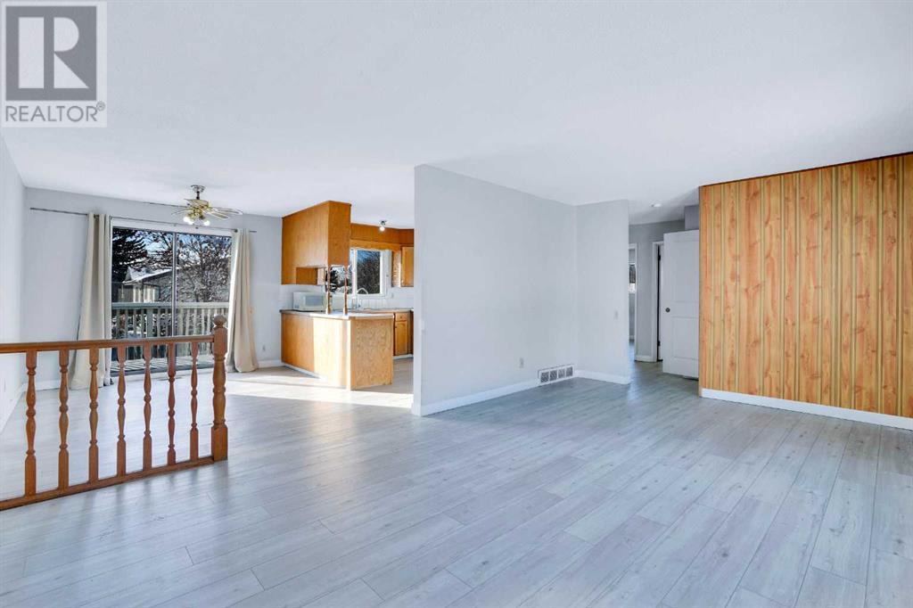 Property at 5403 Rundleview Road NE image 4