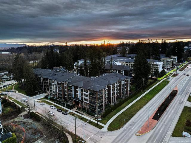 110 14588 Mcdougall Drive, Surrey, British Columbia  V4P 0H1 - Photo 5 - R2969562