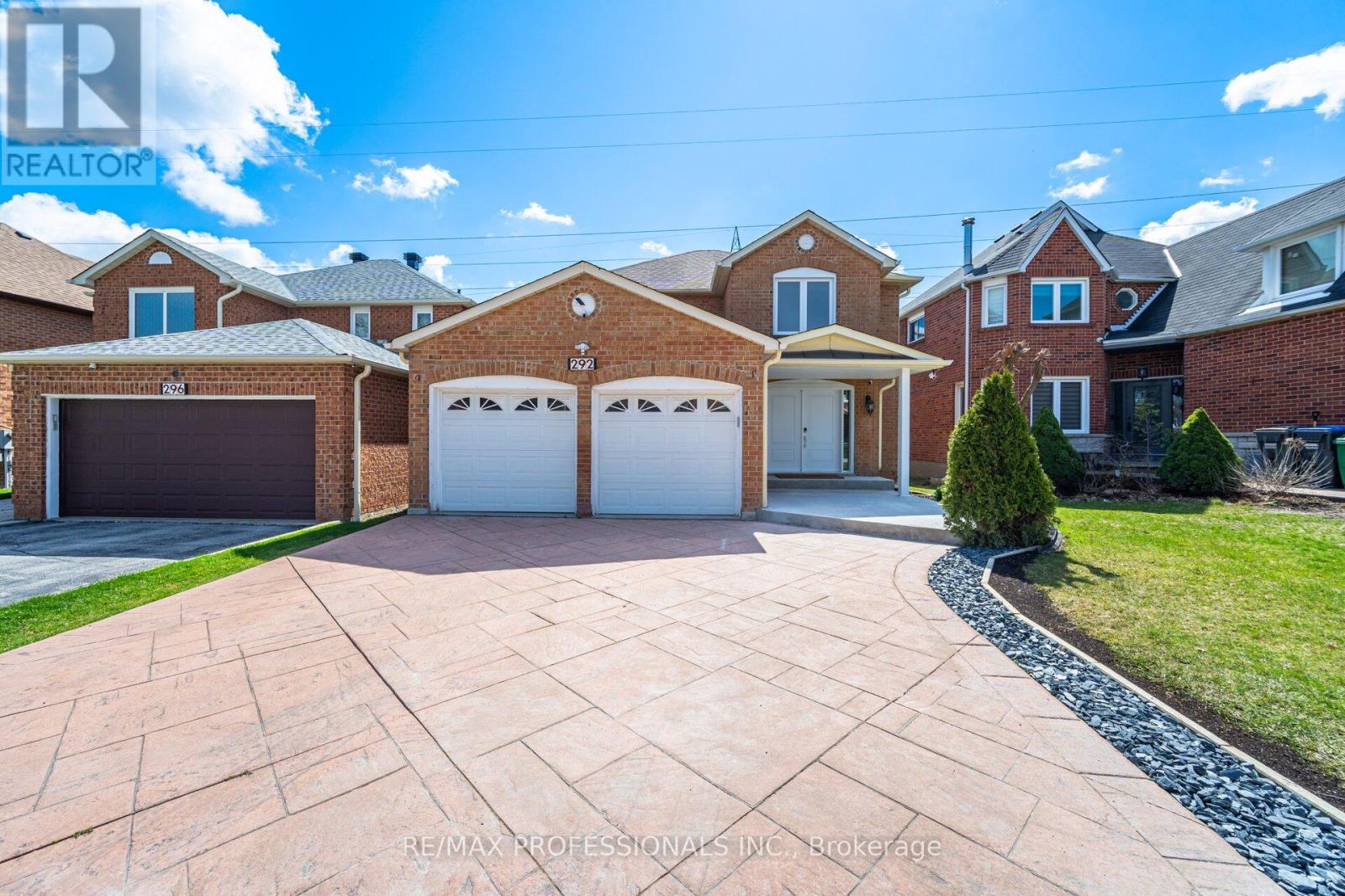 Property at 292 LAURENTIAN AVENUE image 2