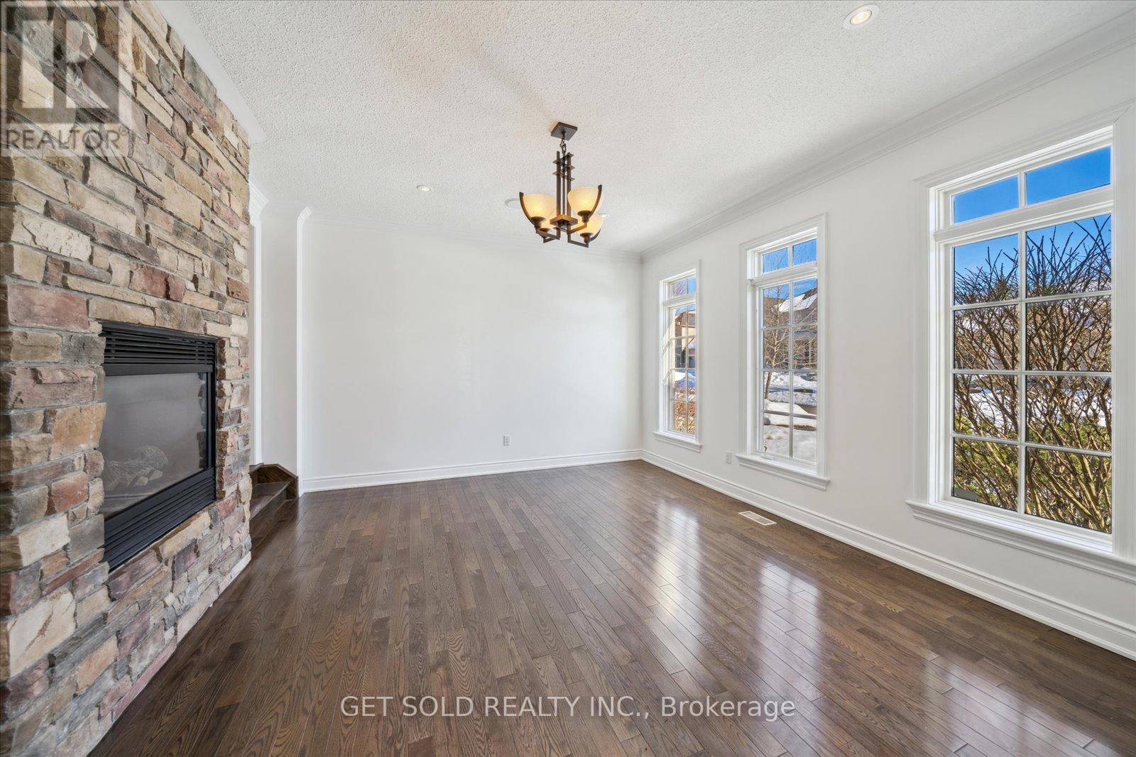 65 Preservation Place, Whitby, Ontario  L1P 1X8 - Photo 7 - E11995895