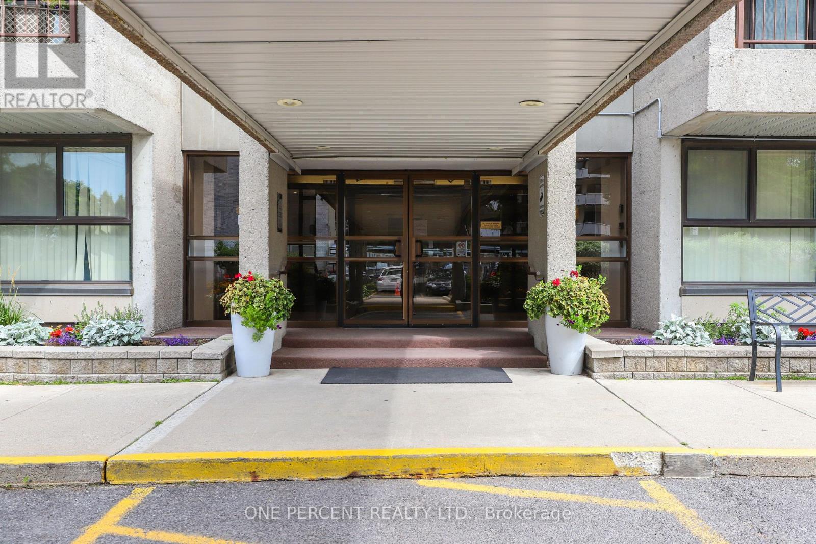 Property at 1408 - 1785 FROBISHER LANE image 4