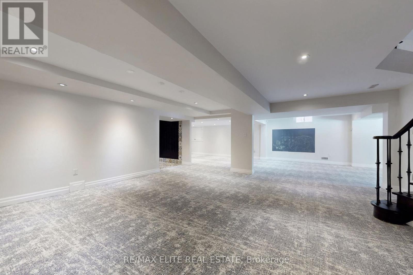 943 Portminster Court, Newmarket, Ontario  L3X 1L8 - Photo 37 - N11992435