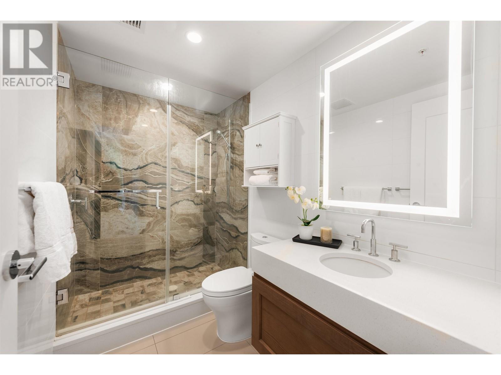 Listing Picture 14 of 29 : 408 5629 BIRNEY AVENUE, Vancouver / 溫哥華 - 魯藝地產 Yvonne Lu Group - MLS Medallion Club Member