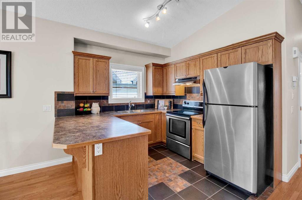4 Rowland Lane, Okotoks, Alberta  T1S 2C4 - Photo 10 - A2192713