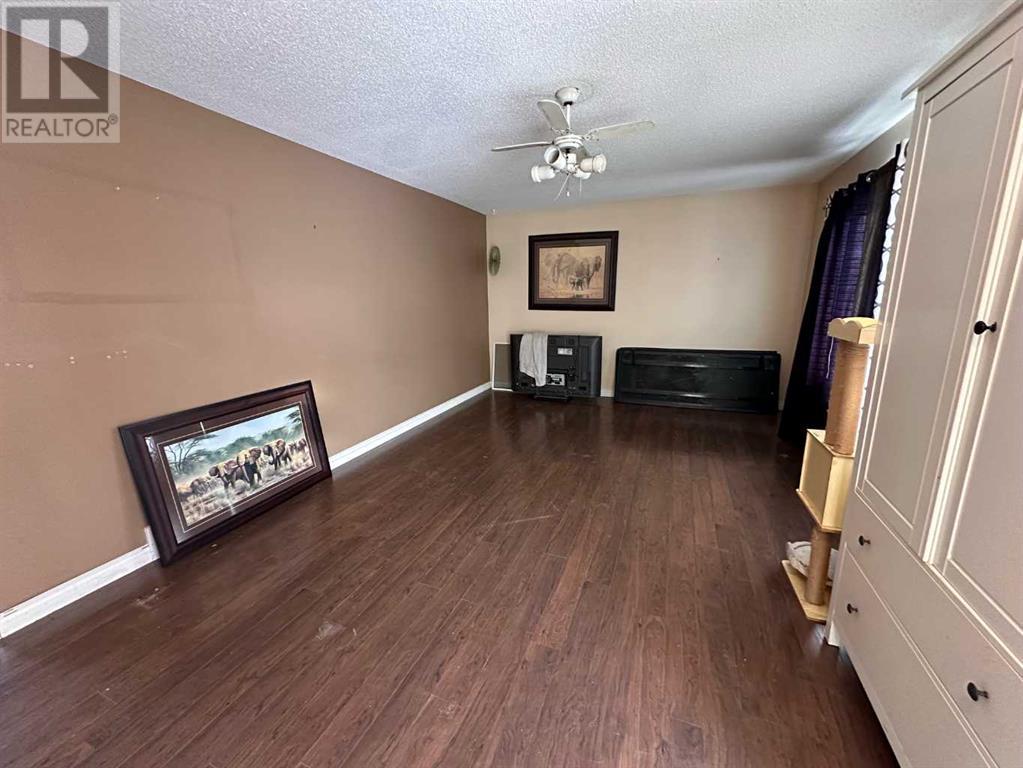 Property at 3 Rae Crescent image 5