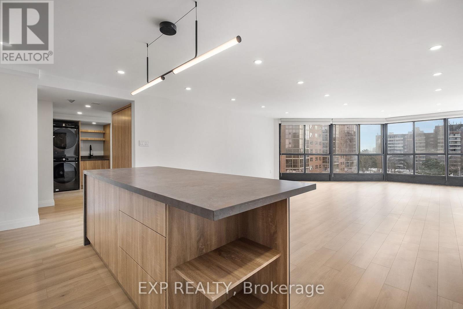 Property at 606 - 5 WELDRICK ROAD W image 3