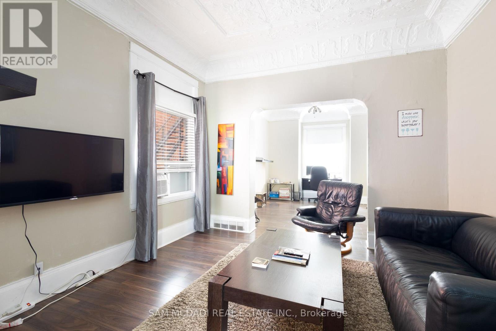 Property at 194 WELLINGTON STREET N image 5