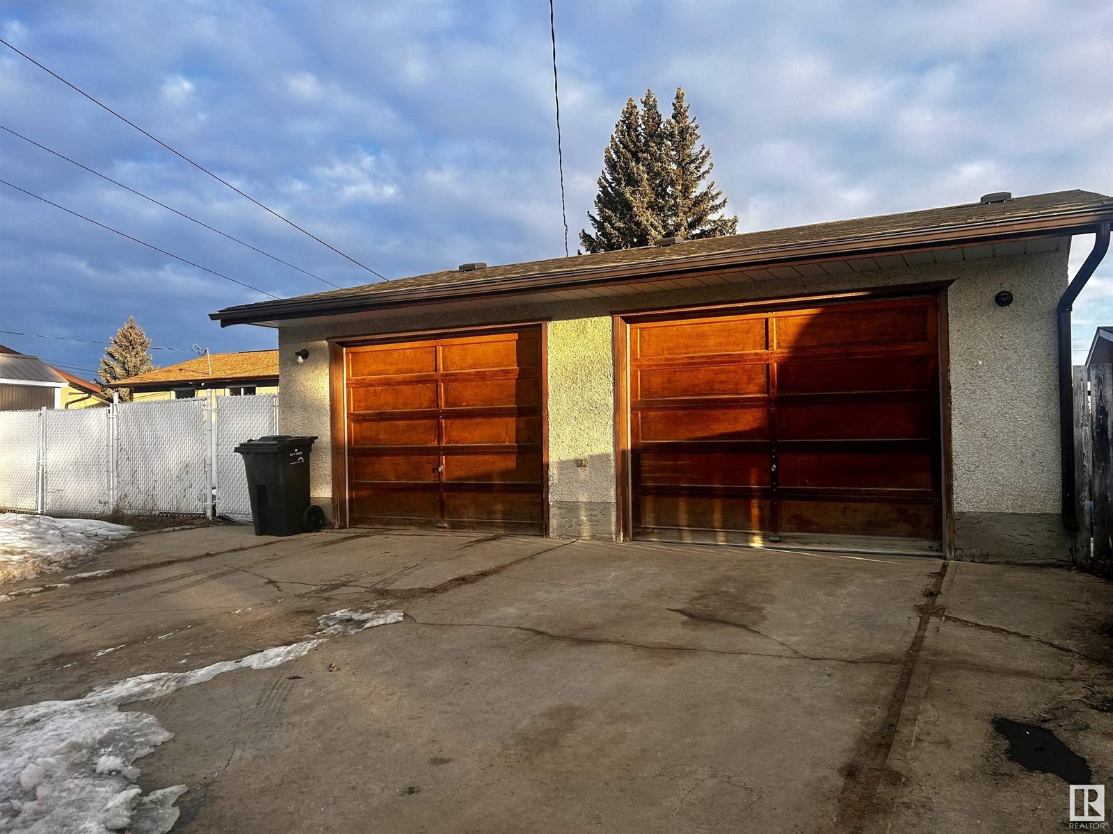 Property at 4517 44 Avenue image 3