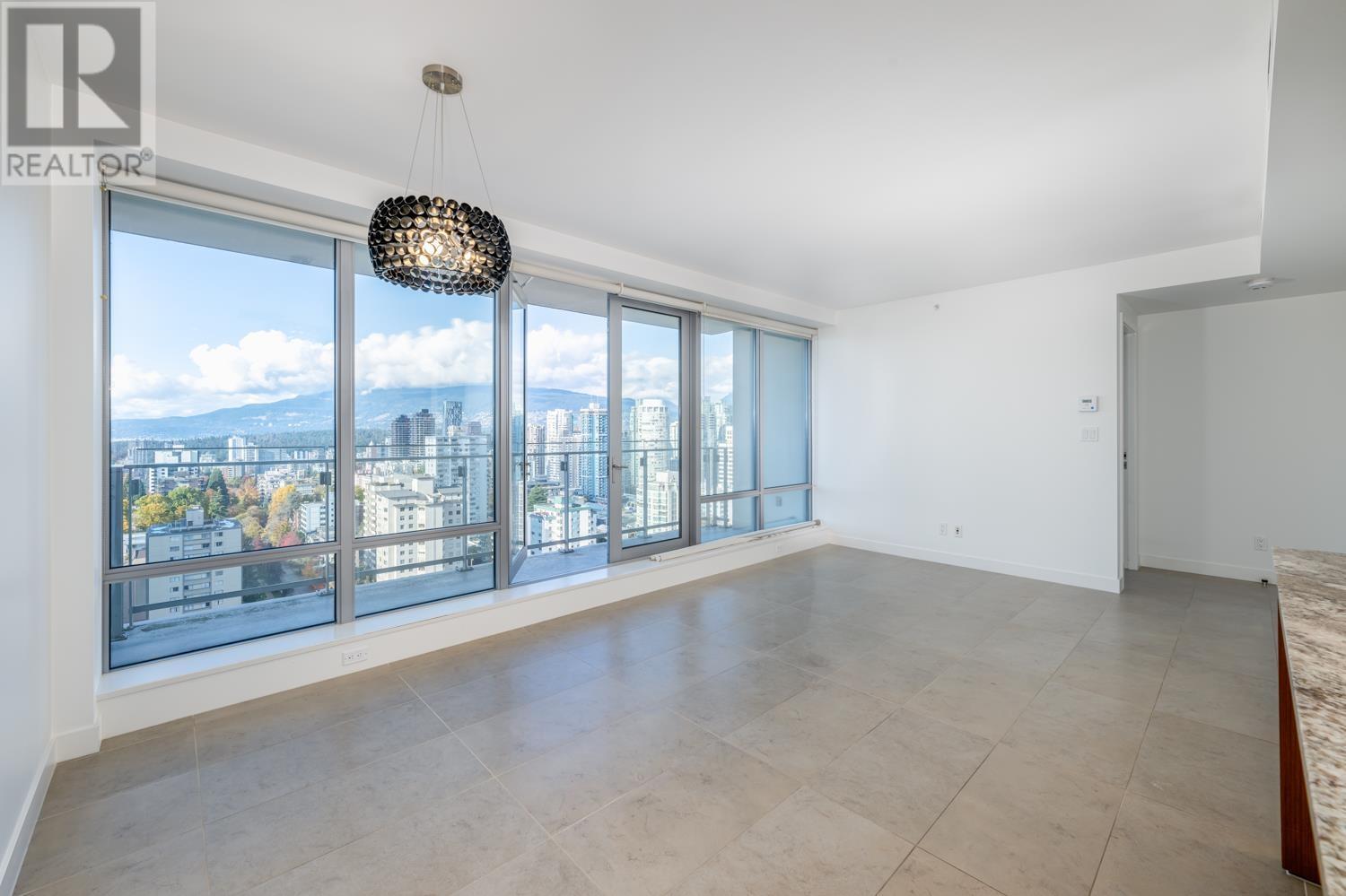 Listing Picture 5 of 32 : 2405 1028 BARCLAY STREET, Vancouver / 溫哥華 - 魯藝地產 Yvonne Lu Group - MLS Medallion Club Member