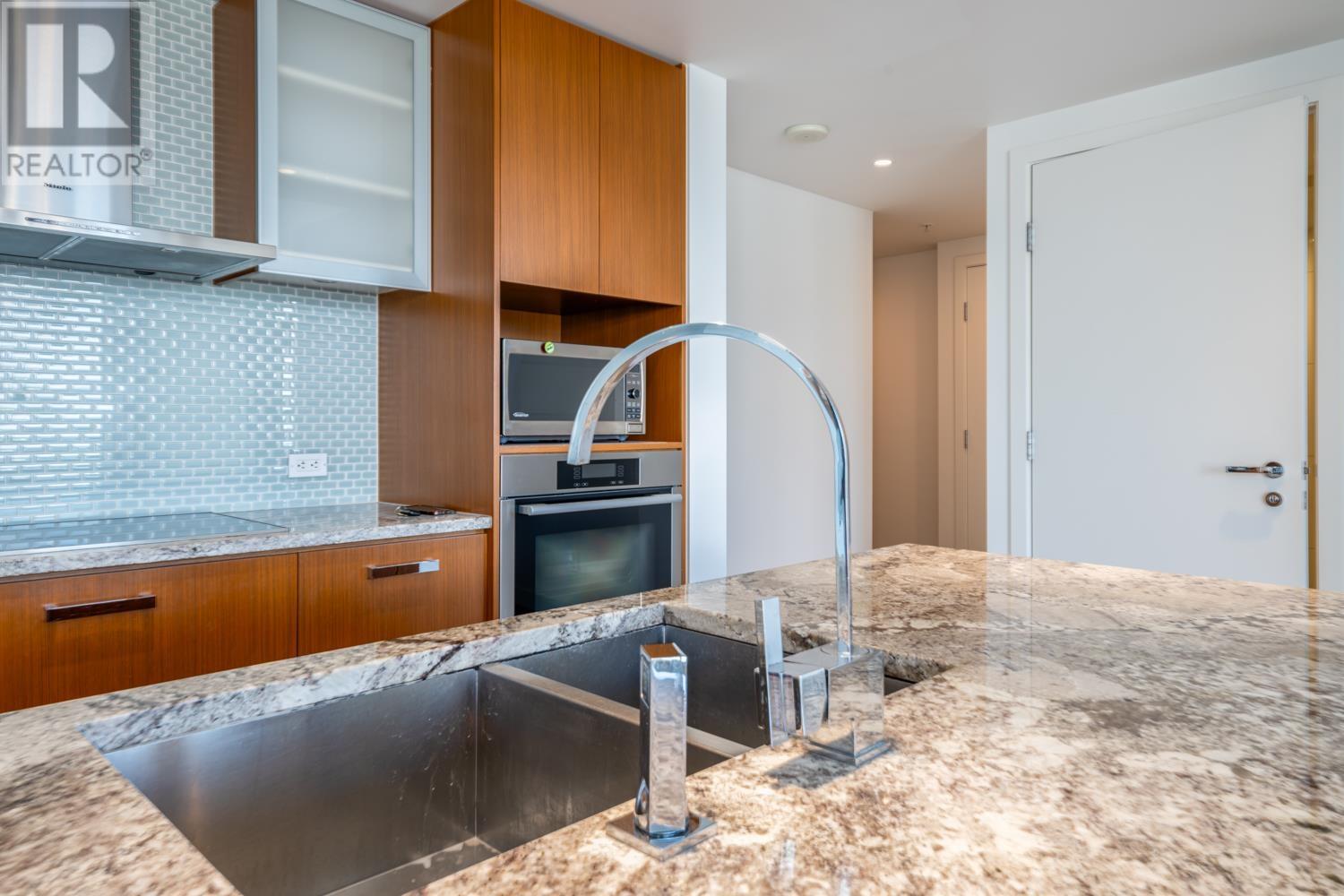 Listing Picture 12 of 32 : 2405 1028 BARCLAY STREET, Vancouver / 溫哥華 - 魯藝地產 Yvonne Lu Group - MLS Medallion Club Member