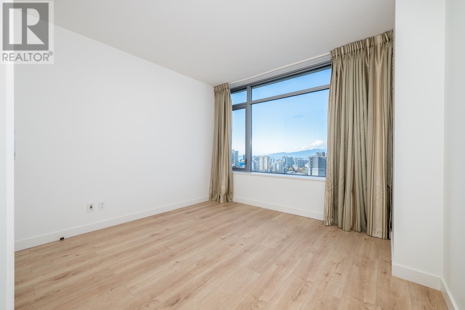 Listing Picture 18 of 32 : 2405 1028 BARCLAY STREET, Vancouver / 溫哥華 - 魯藝地產 Yvonne Lu Group - MLS Medallion Club Member