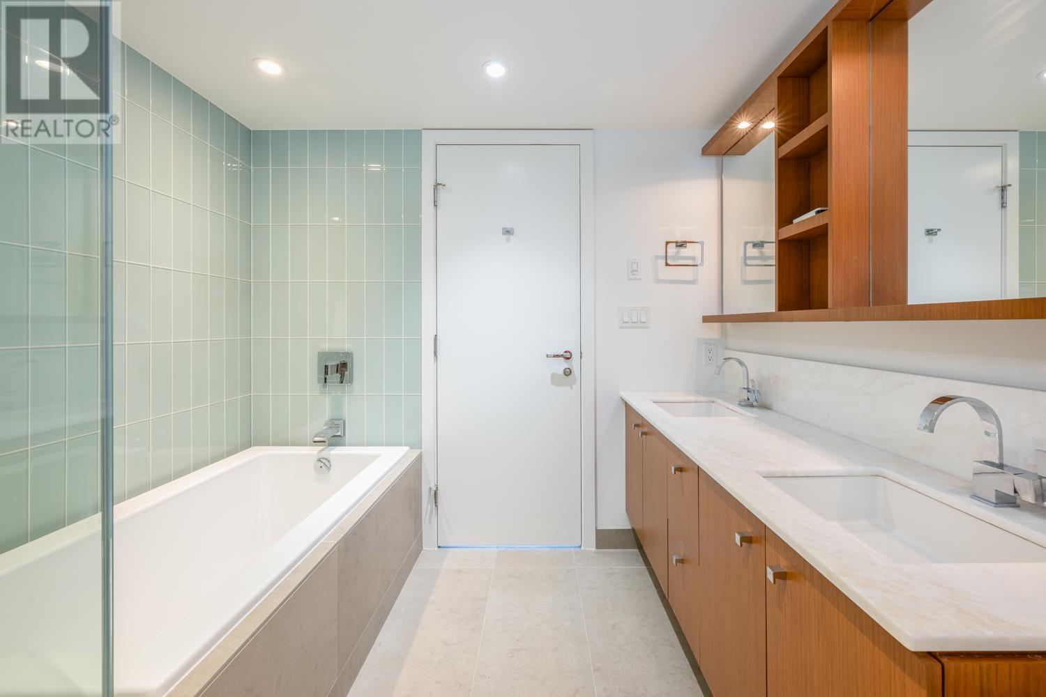 Listing Picture 16 of 32 : 2405 1028 BARCLAY STREET, Vancouver / 溫哥華 - 魯藝地產 Yvonne Lu Group - MLS Medallion Club Member