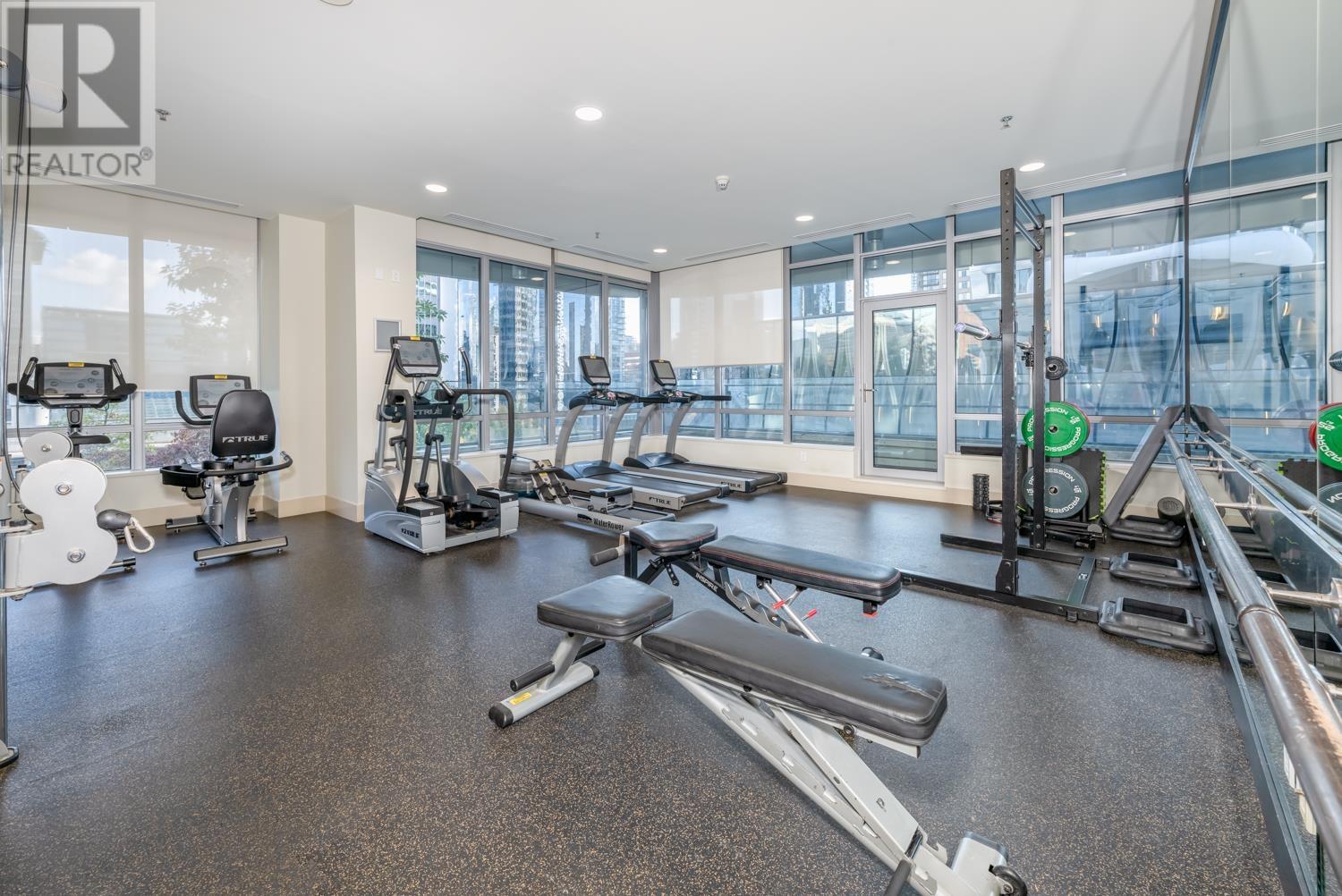 Listing Picture 27 of 32 : 2405 1028 BARCLAY STREET, Vancouver / 溫哥華 - 魯藝地產 Yvonne Lu Group - MLS Medallion Club Member