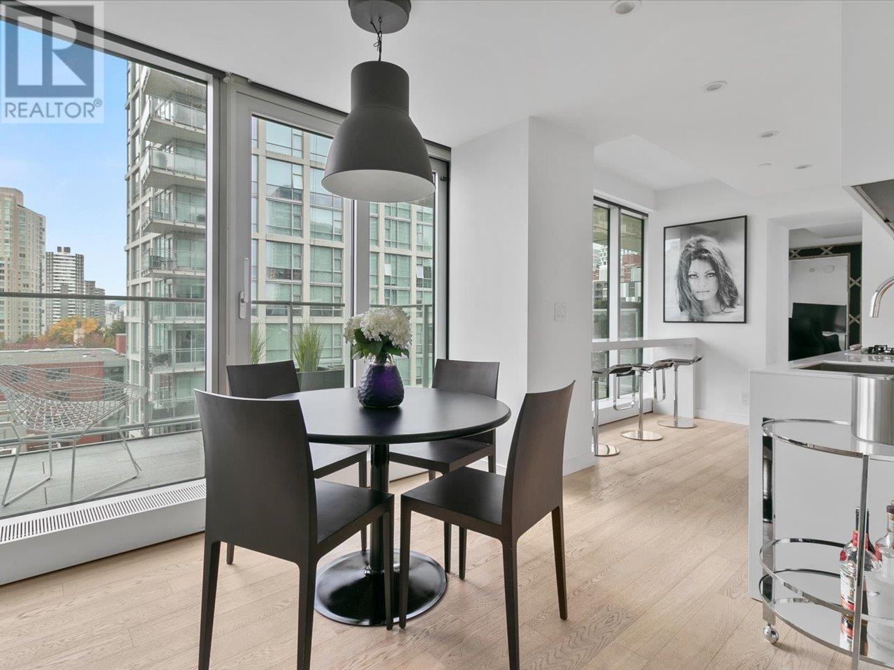 1007 1480 Howe Street, Vancouver, British Columbia  V6Z 0G5 - Photo 1 - R2969198