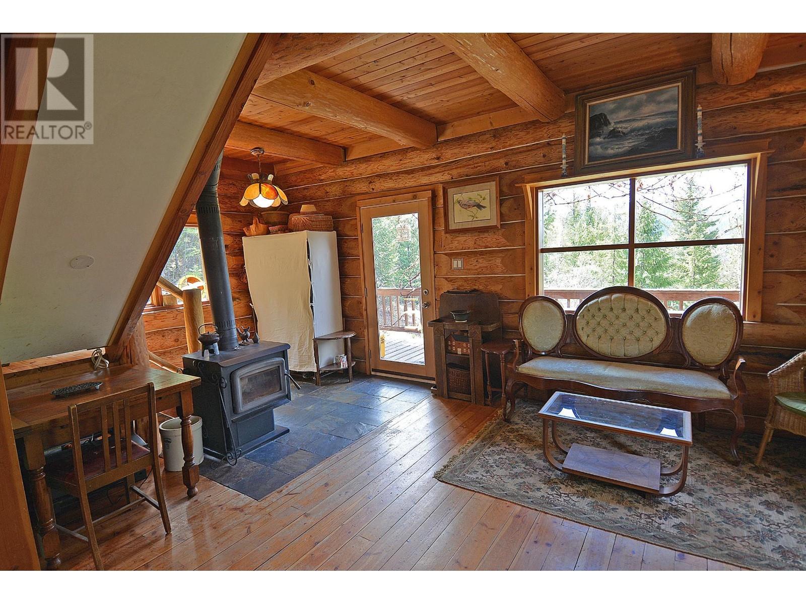 8907 Martens Road, Slocan, British Columbia  V1L 1C0 - Photo 33 - 10334528
