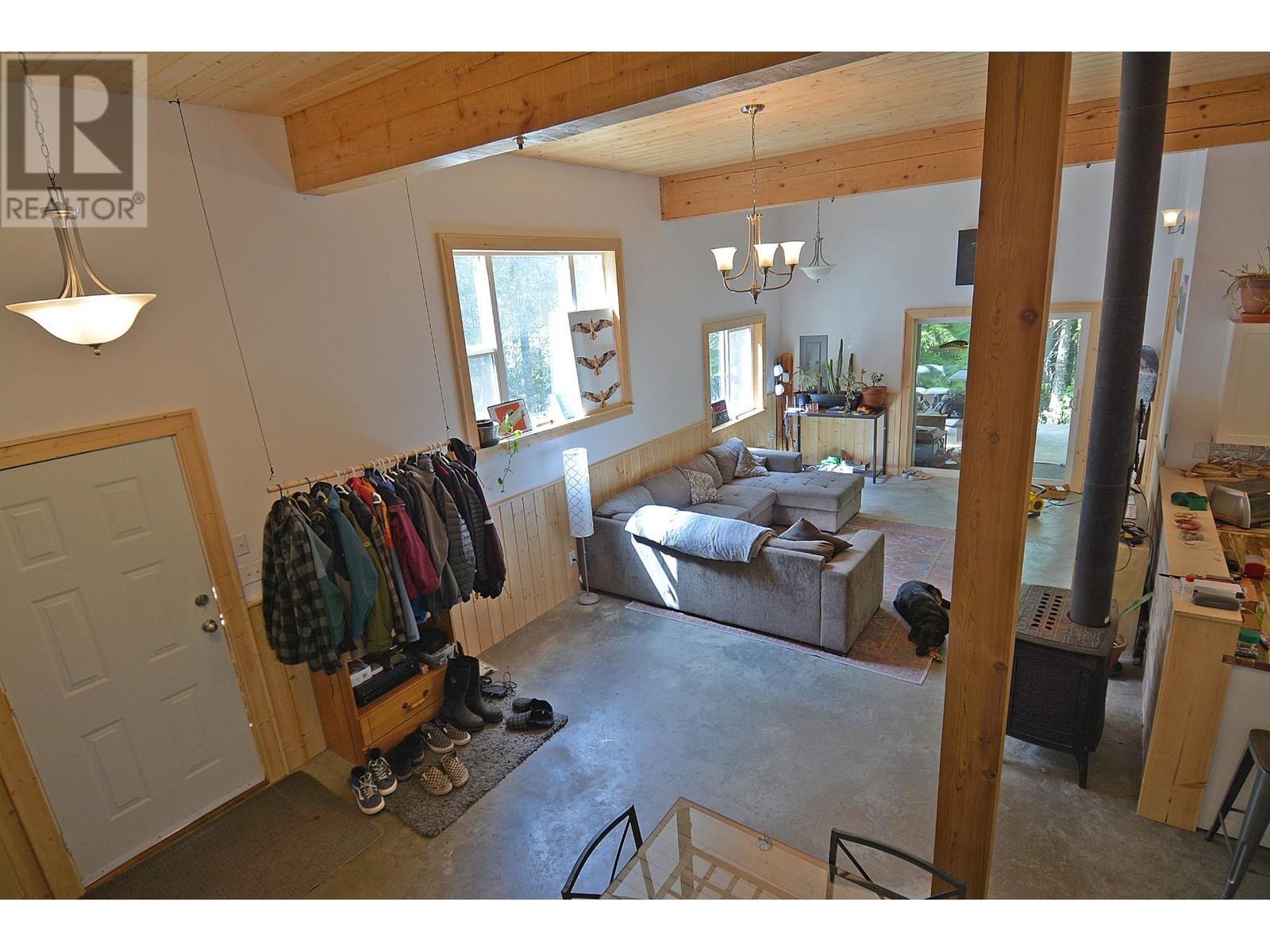 8907 Martens Road, Slocan, British Columbia  V1L 1C0 - Photo 14 - 10334528