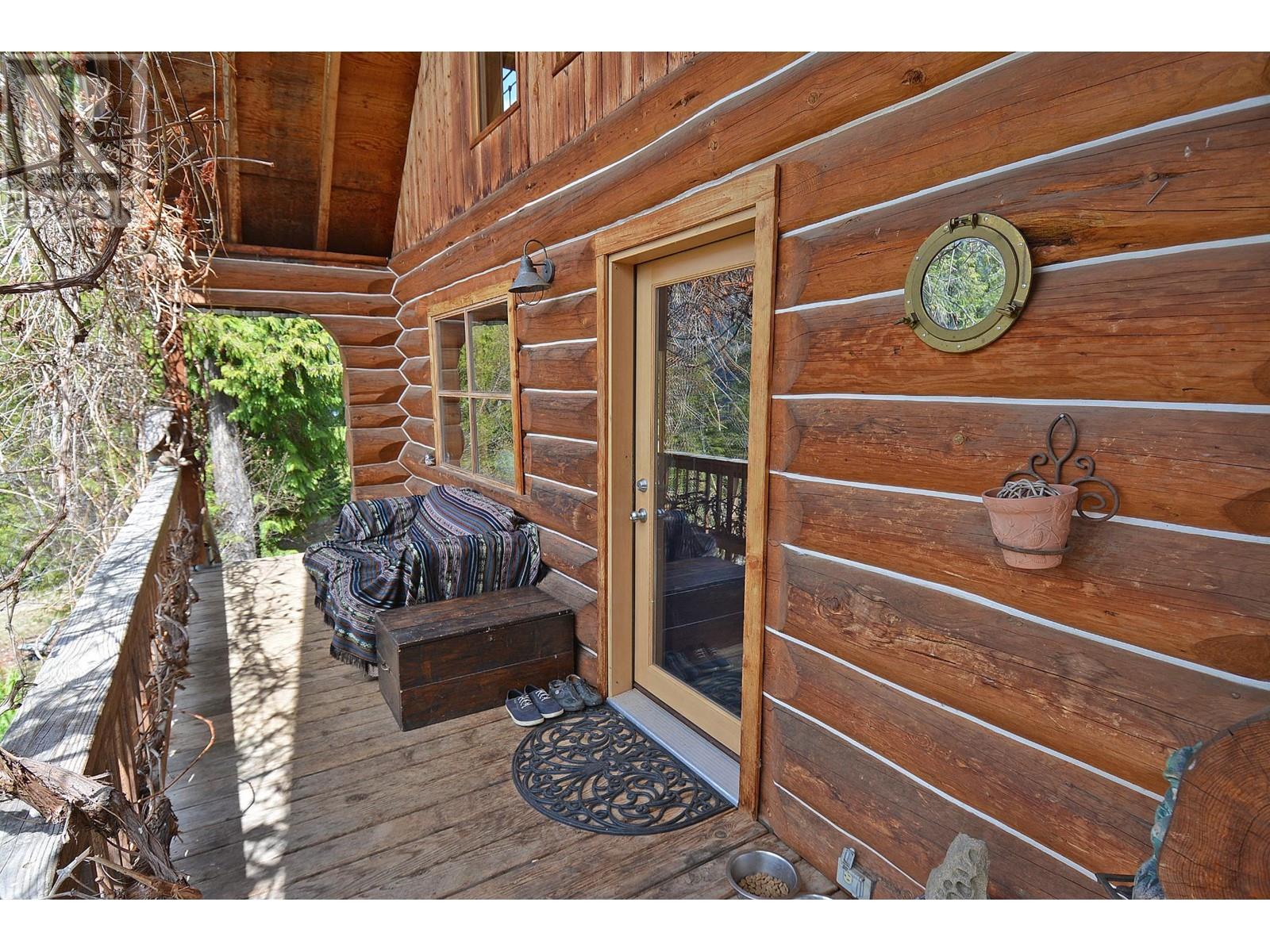 8907 Martens Road, Slocan, British Columbia  V1L 1C0 - Photo 32 - 10334528
