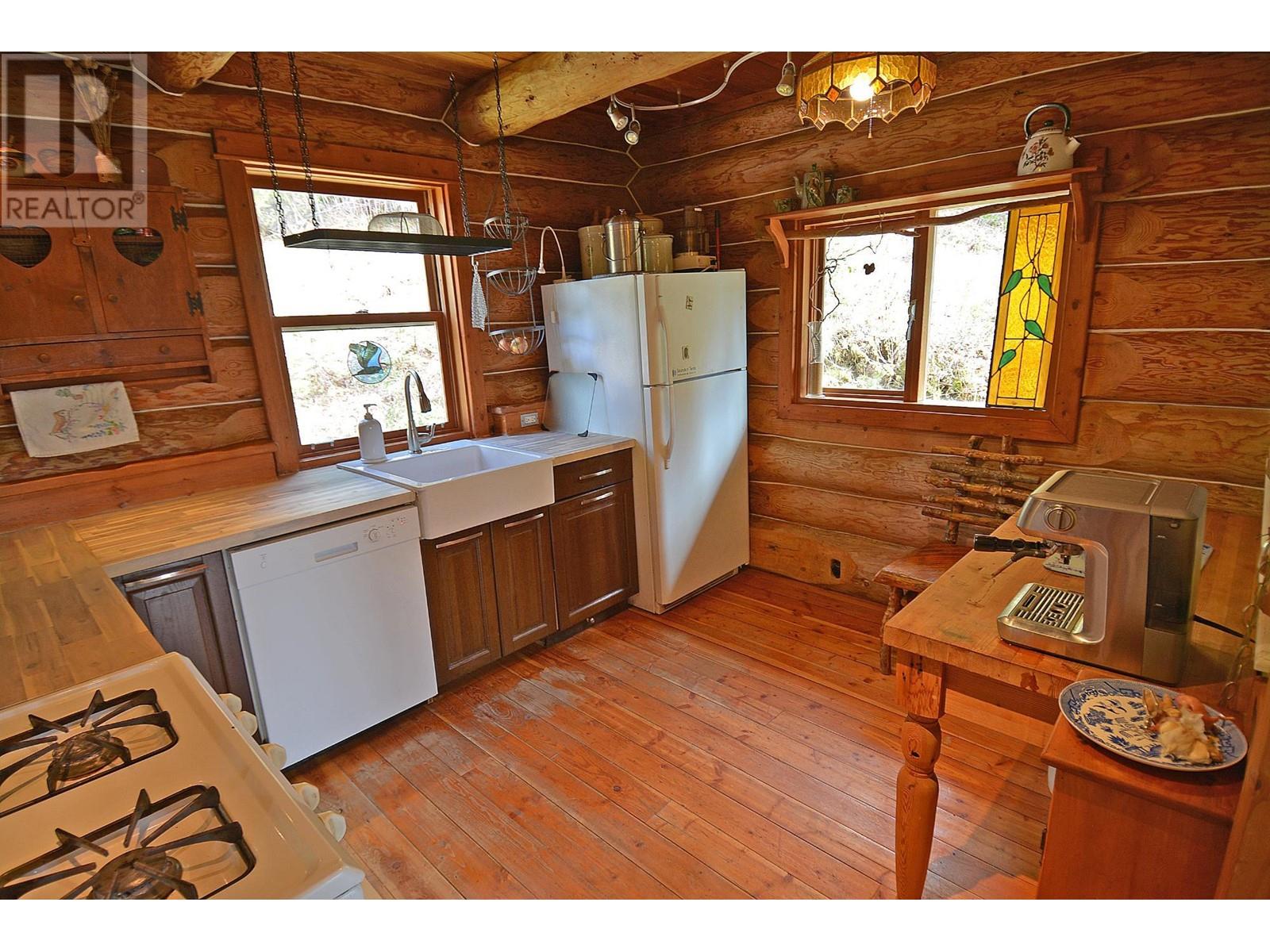 8907 Martens Road, Slocan, British Columbia  V1L 1C0 - Photo 38 - 10334528
