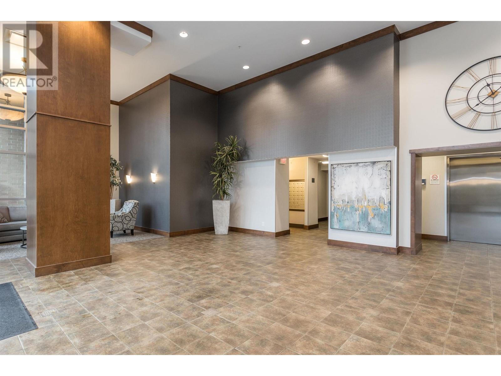 Property at 302 290 NEWPORT DRIVE image 3