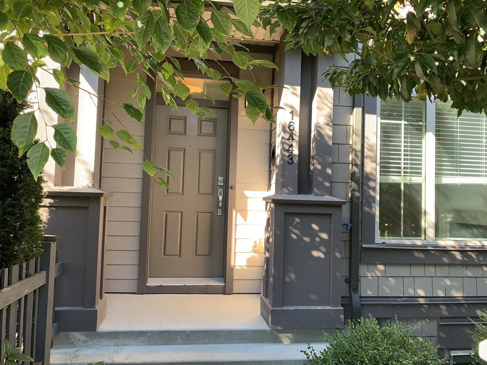 Property at 16443 24 AVENUE image 2