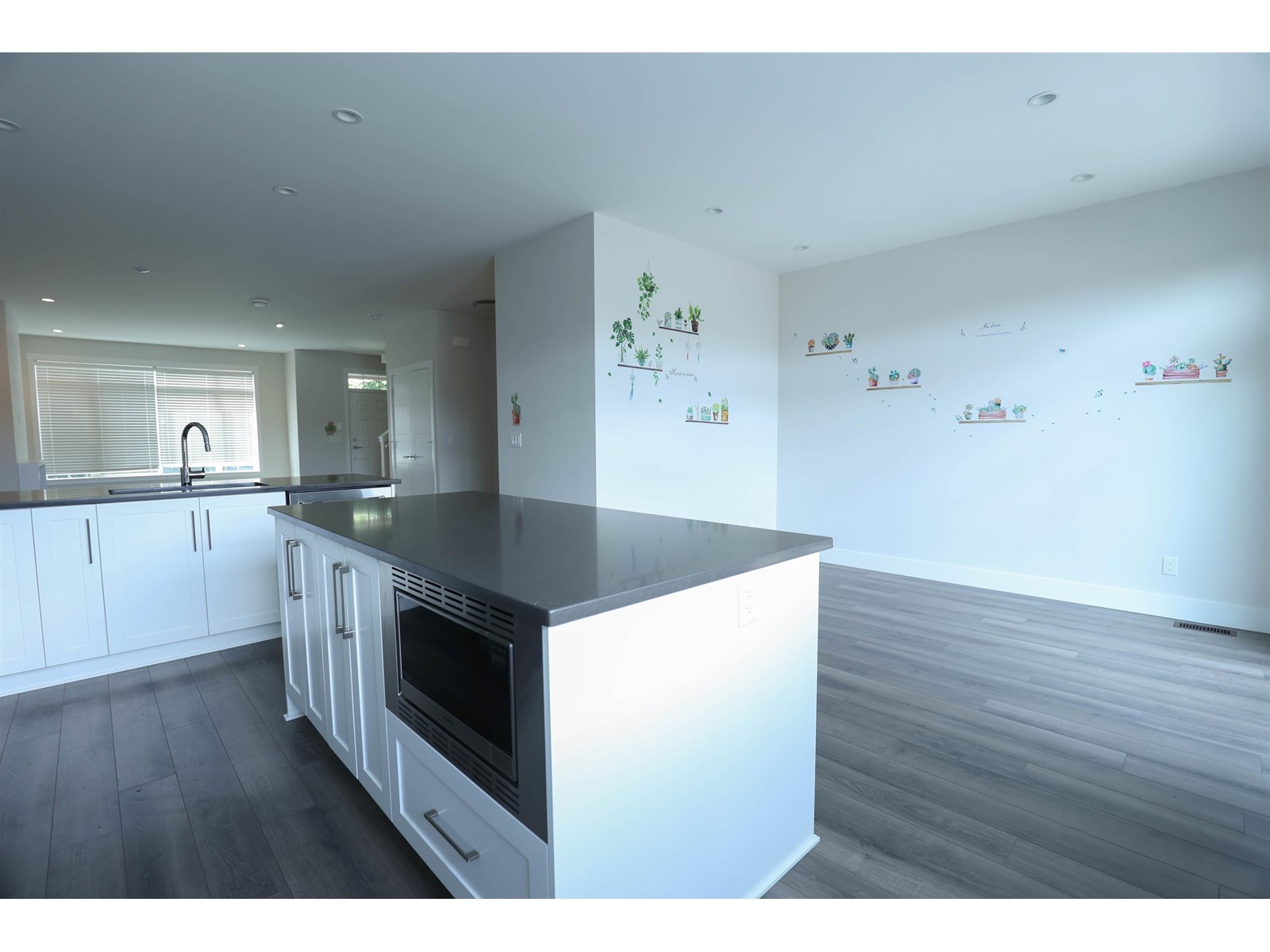 16443 24 Avenue, Surrey, British Columbia  V3Z 9V8 - Photo 9 - R2972123