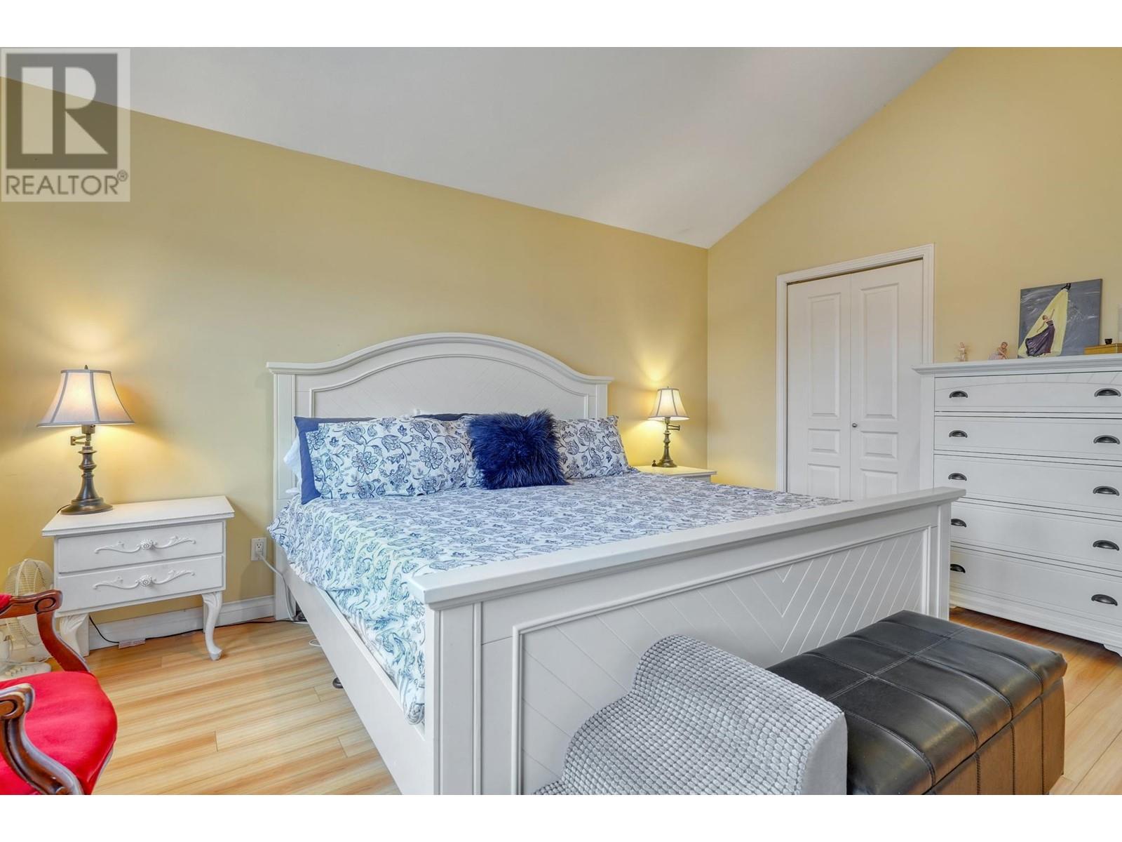 Listing Picture 13 of 40 : 3253 GEORGIA STREET, Richmond / 烈治文 - 魯藝地產 Yvonne Lu Group - MLS Medallion Club Member