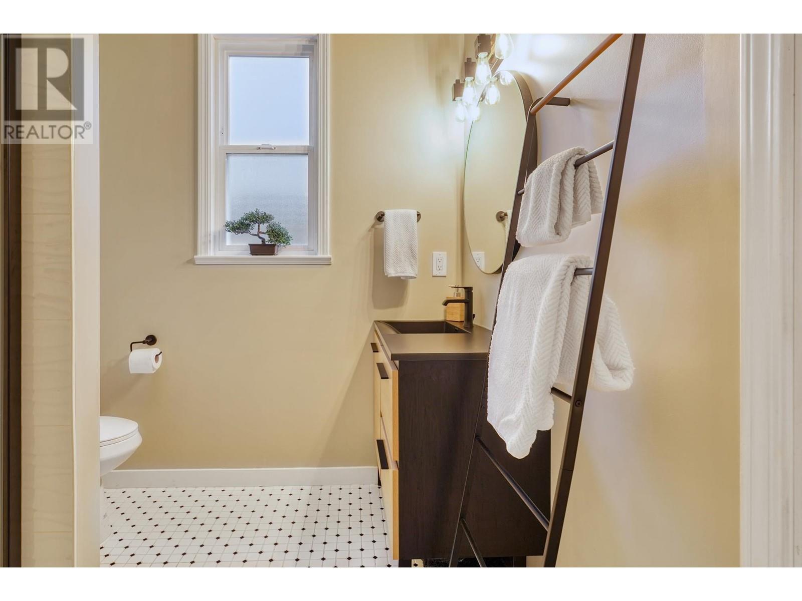 Listing Picture 30 of 40 : 3253 GEORGIA STREET, Richmond / 烈治文 - 魯藝地產 Yvonne Lu Group - MLS Medallion Club Member