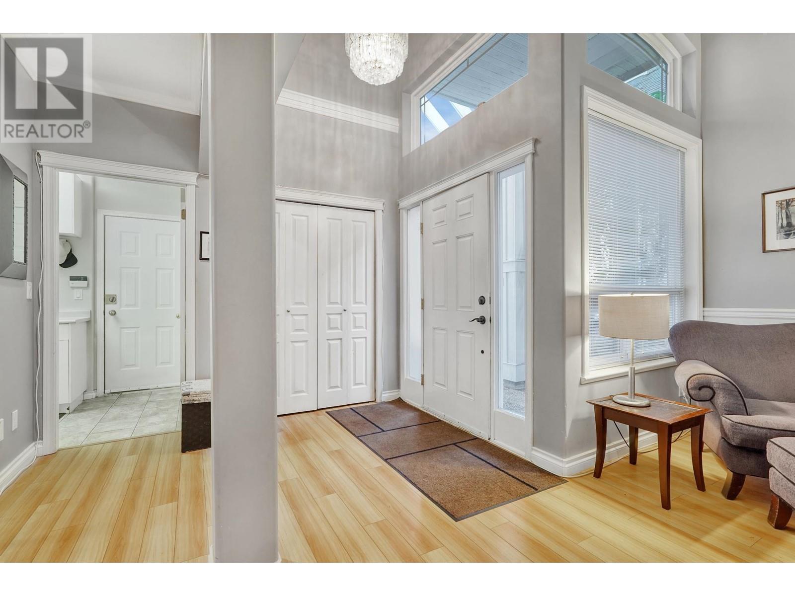 Listing Picture 28 of 40 : 3253 GEORGIA STREET, Richmond / 烈治文 - 魯藝地產 Yvonne Lu Group - MLS Medallion Club Member