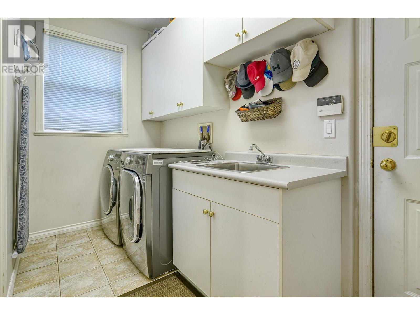 Listing Picture 32 of 40 : 3253 GEORGIA STREET, Richmond / 烈治文 - 魯藝地產 Yvonne Lu Group - MLS Medallion Club Member