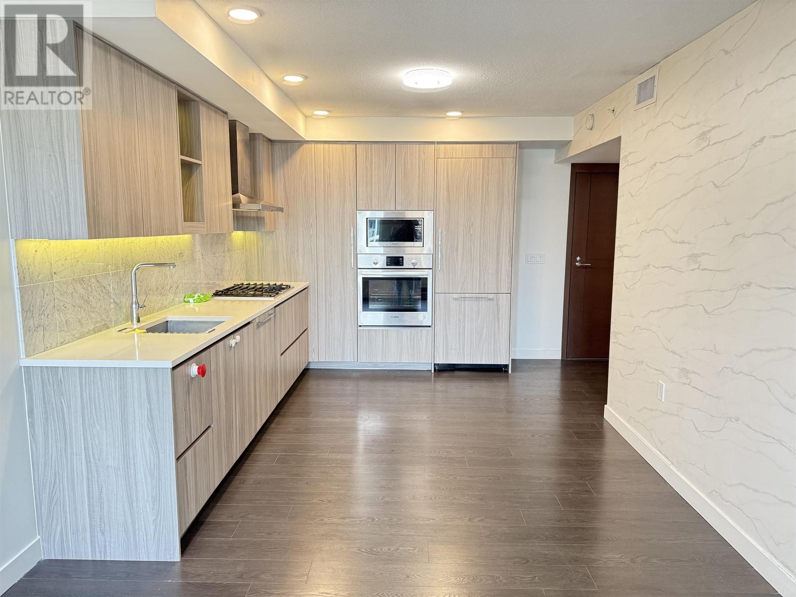 Listing Picture 4 of 26 : 901 3300 KETCHESON ROAD, Richmond / 烈治文 - 魯藝地產 Yvonne Lu Group - MLS Medallion Club Member