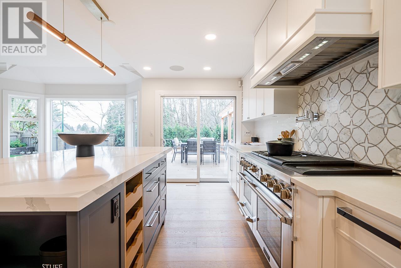 Listing Picture 11 of 40 : 4275 NAUTILUS CLOSE, Vancouver / 溫哥華 - 魯藝地產 Yvonne Lu Group - MLS Medallion Club Member