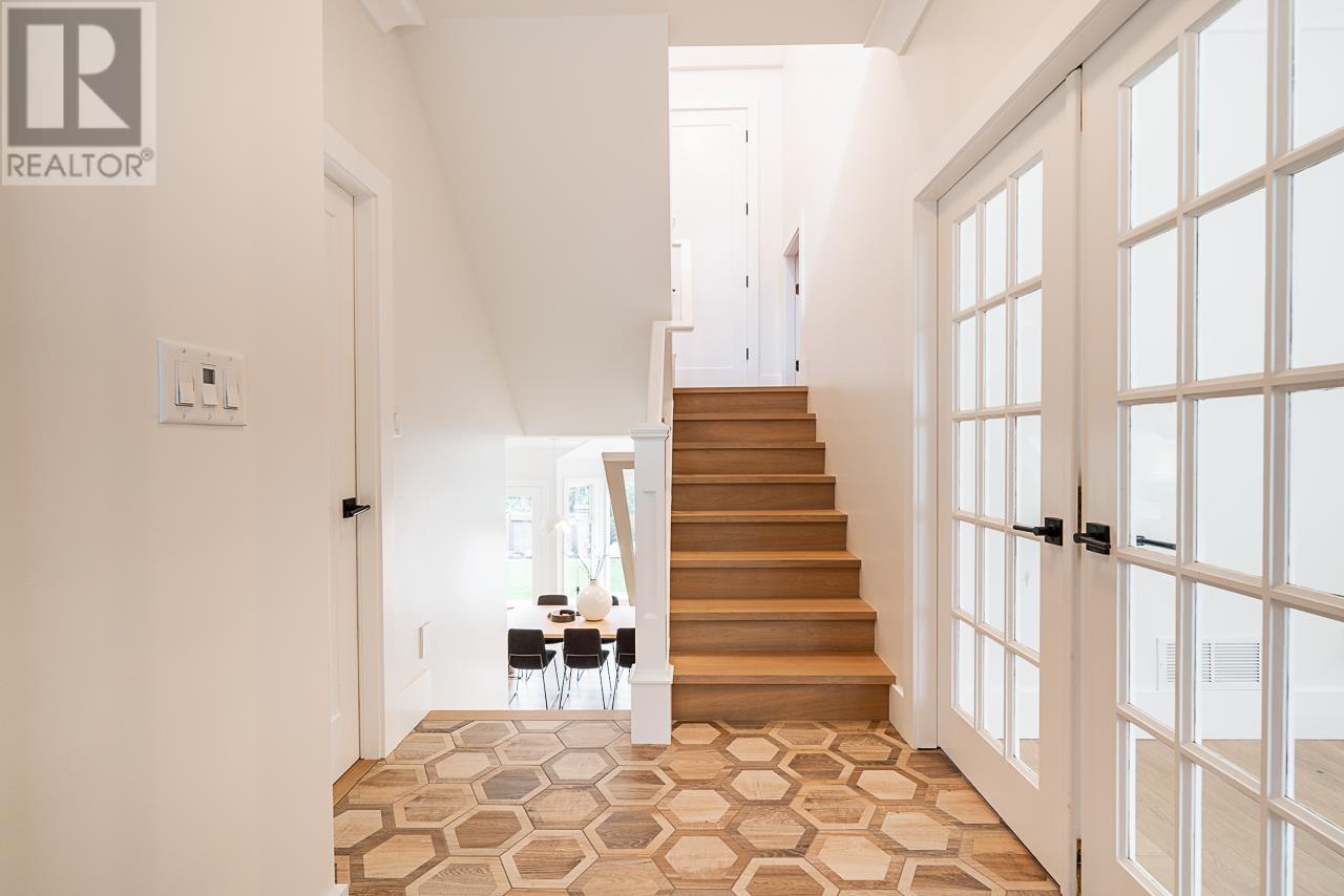 Listing Picture 15 of 40 : 4275 NAUTILUS CLOSE, Vancouver / 溫哥華 - 魯藝地產 Yvonne Lu Group - MLS Medallion Club Member