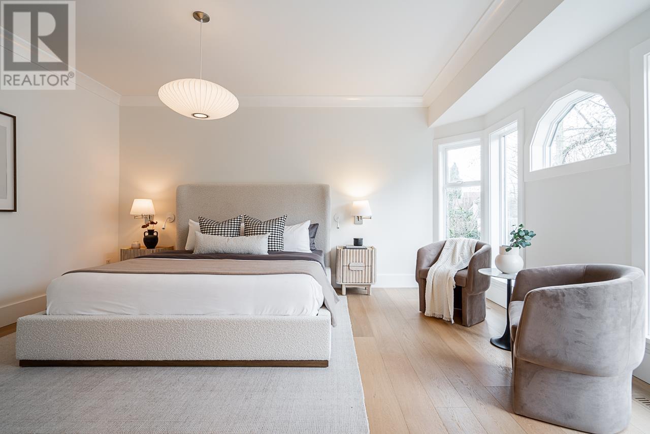 Listing Picture 18 of 40 : 4275 NAUTILUS CLOSE, Vancouver / 溫哥華 - 魯藝地產 Yvonne Lu Group - MLS Medallion Club Member