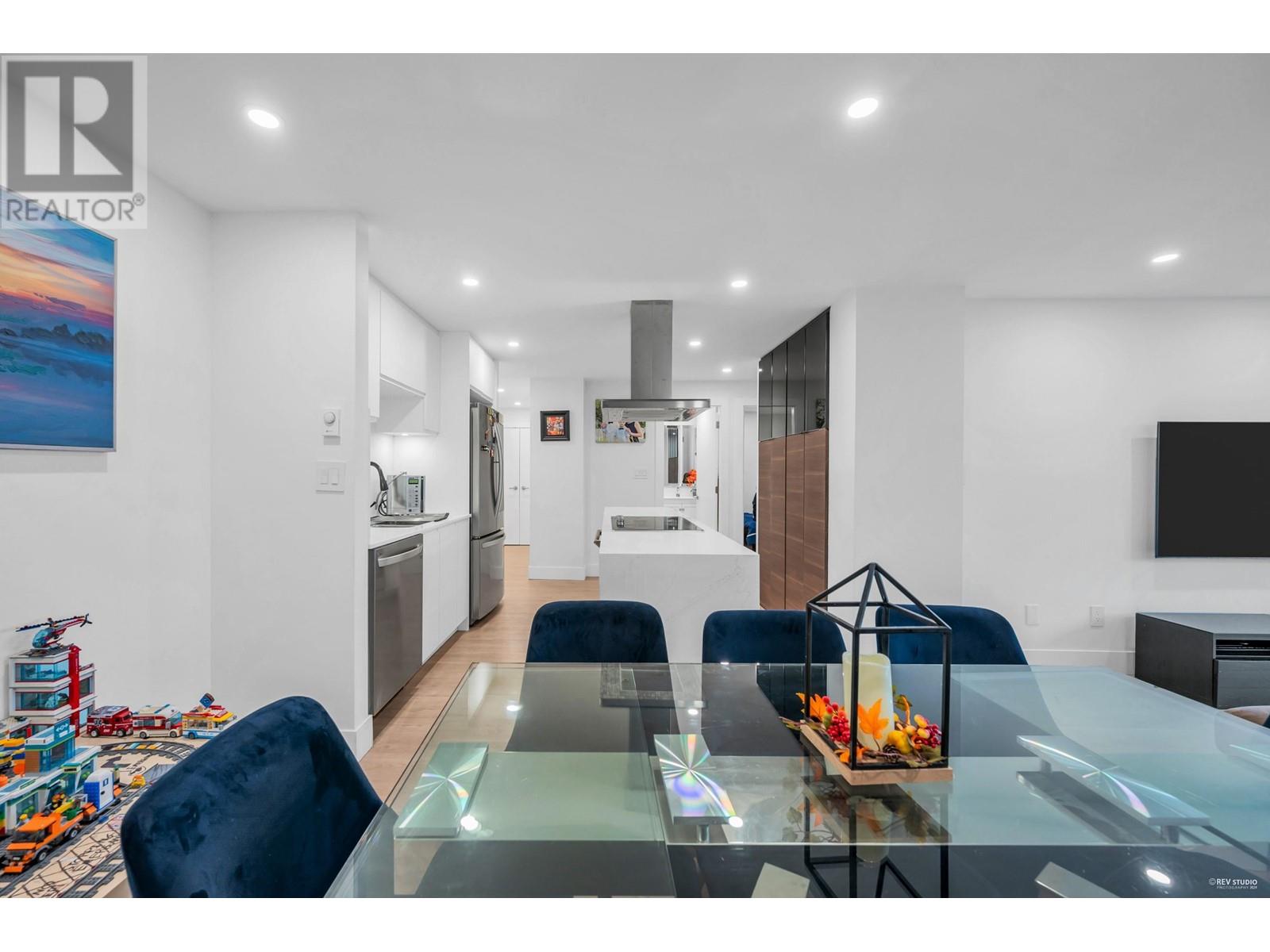 1502 2016 Fullerton Avenue, North Vancouver, British Columbia  V7P 3E6 - Photo 11 - R2972132