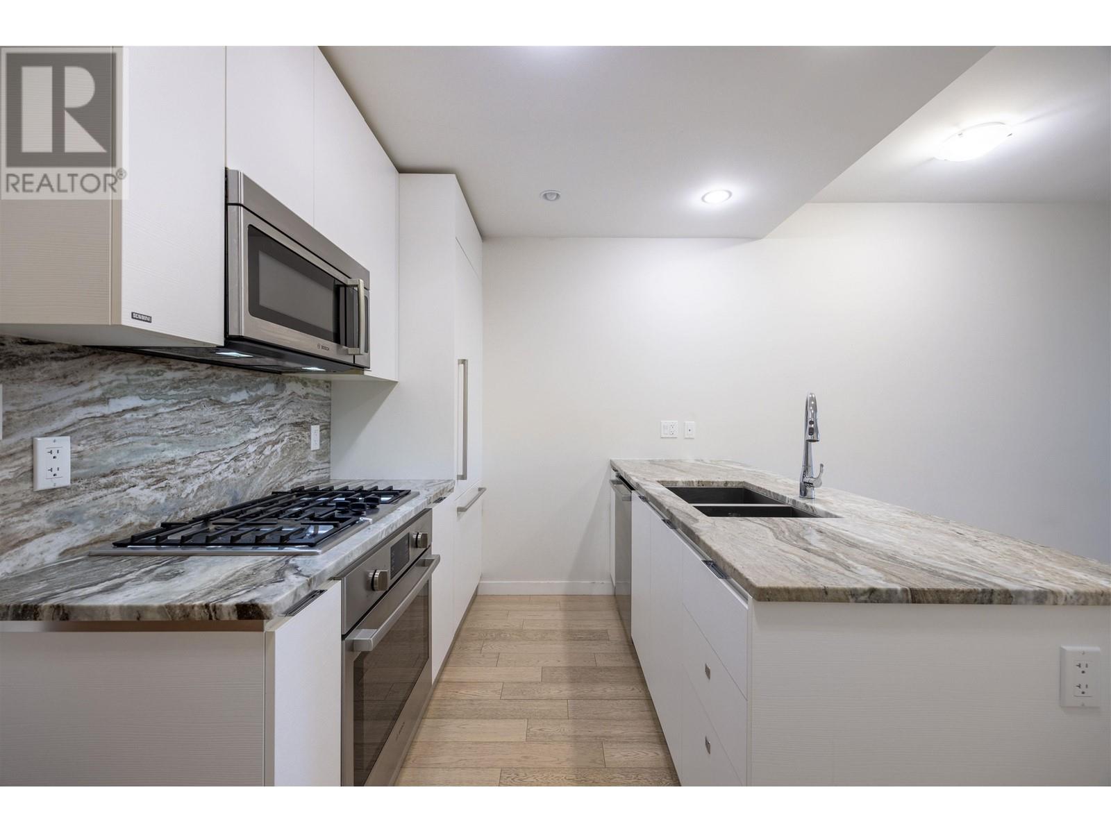 Listing Picture 12 of 28 : 510 2033 W 10TH AVENUE, Vancouver / 溫哥華 - 魯藝地產 Yvonne Lu Group - MLS Medallion Club Member