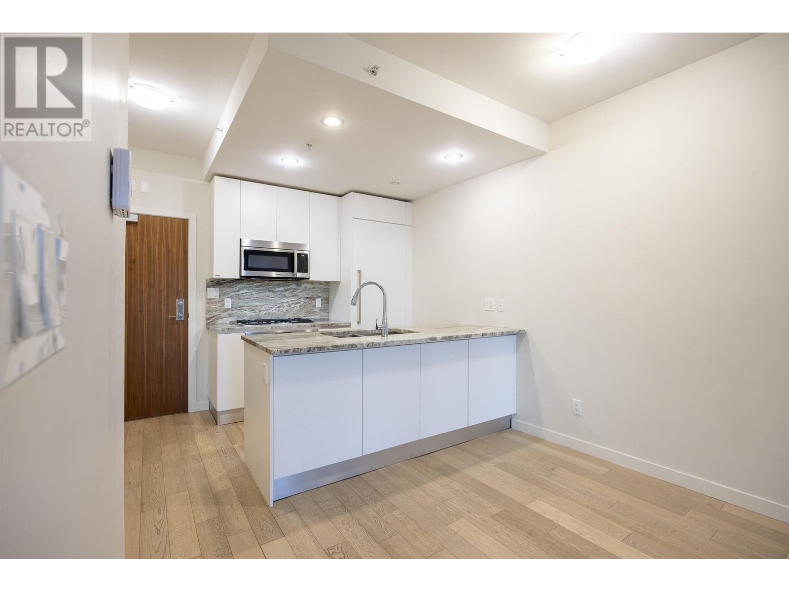 Listing Picture 18 of 28 : 510 2033 W 10TH AVENUE, Vancouver / 溫哥華 - 魯藝地產 Yvonne Lu Group - MLS Medallion Club Member