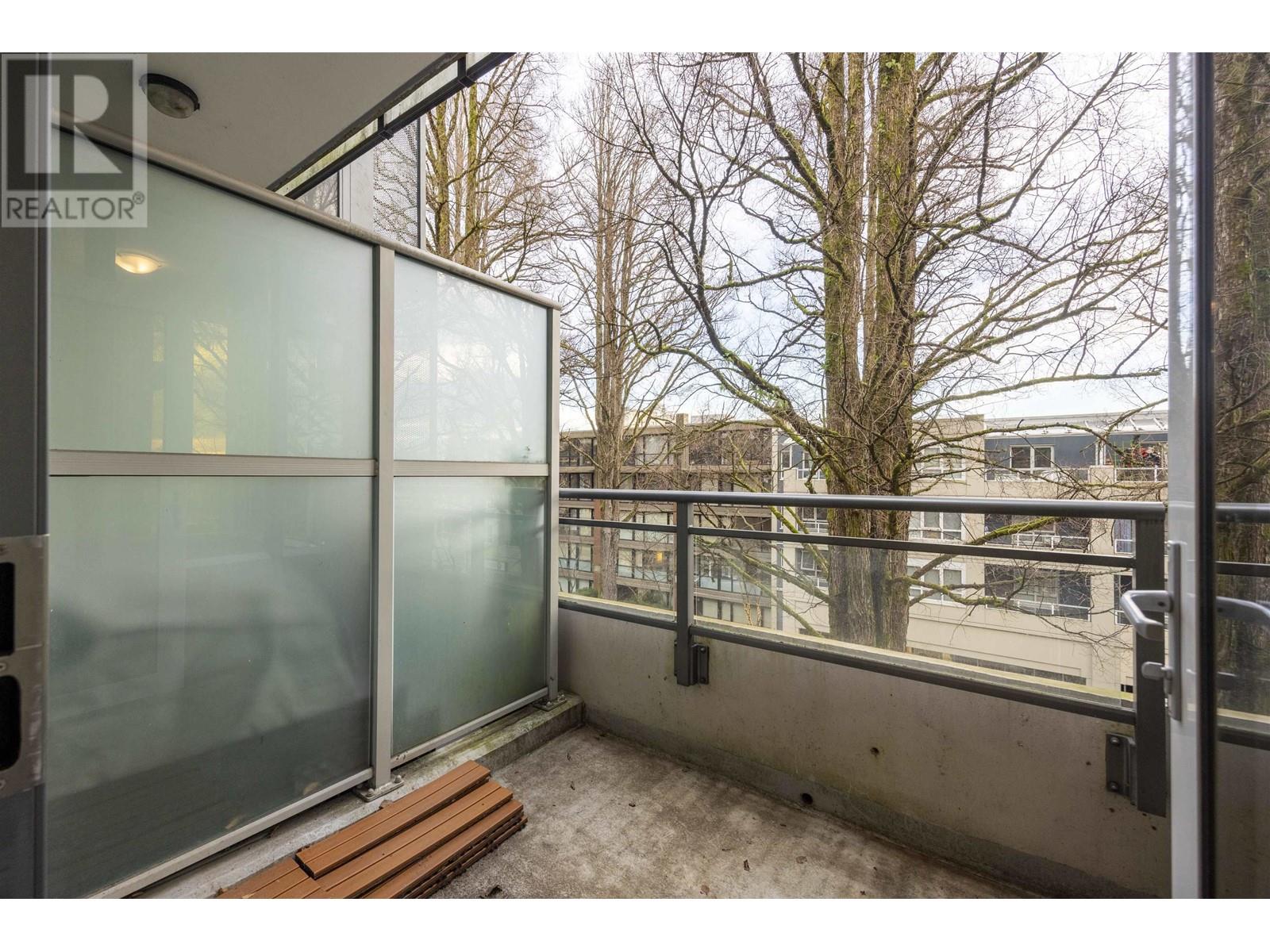 Listing Picture 21 of 28 : 510 2033 W 10TH AVENUE, Vancouver / 溫哥華 - 魯藝地產 Yvonne Lu Group - MLS Medallion Club Member