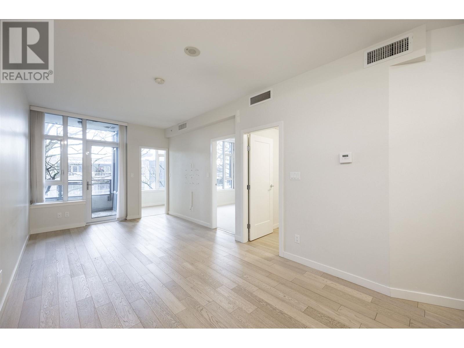 Listing Picture 16 of 28 : 510 2033 W 10TH AVENUE, Vancouver / 溫哥華 - 魯藝地產 Yvonne Lu Group - MLS Medallion Club Member