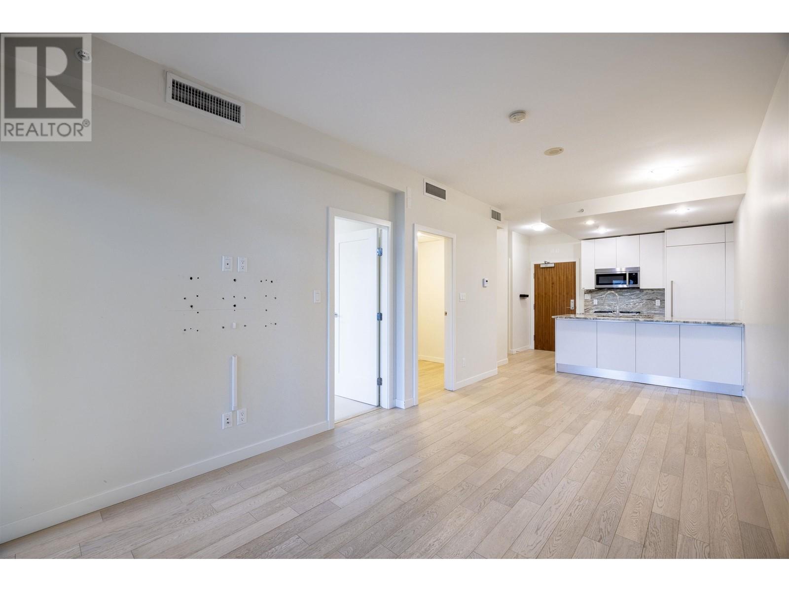 Listing Picture 17 of 28 : 510 2033 W 10TH AVENUE, Vancouver / 溫哥華 - 魯藝地產 Yvonne Lu Group - MLS Medallion Club Member