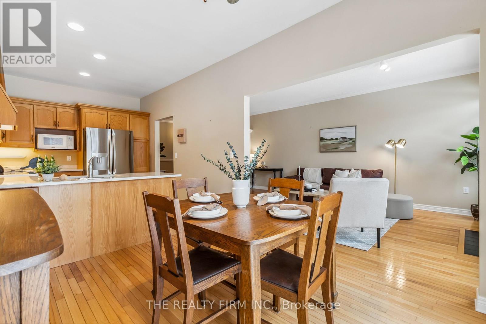 Photo 18 of 50 for 221 - 2025 Meadowgate Boulevard