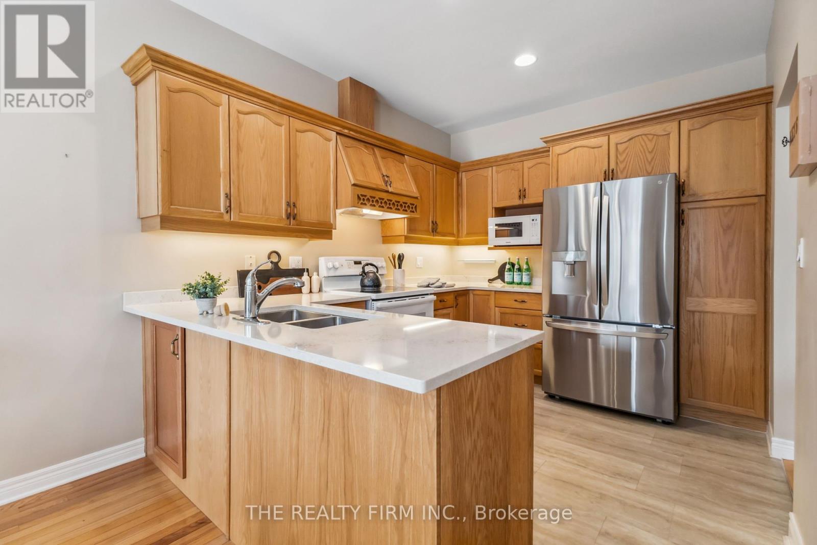 Photo 20 of 50 for 221 - 2025 Meadowgate Boulevard