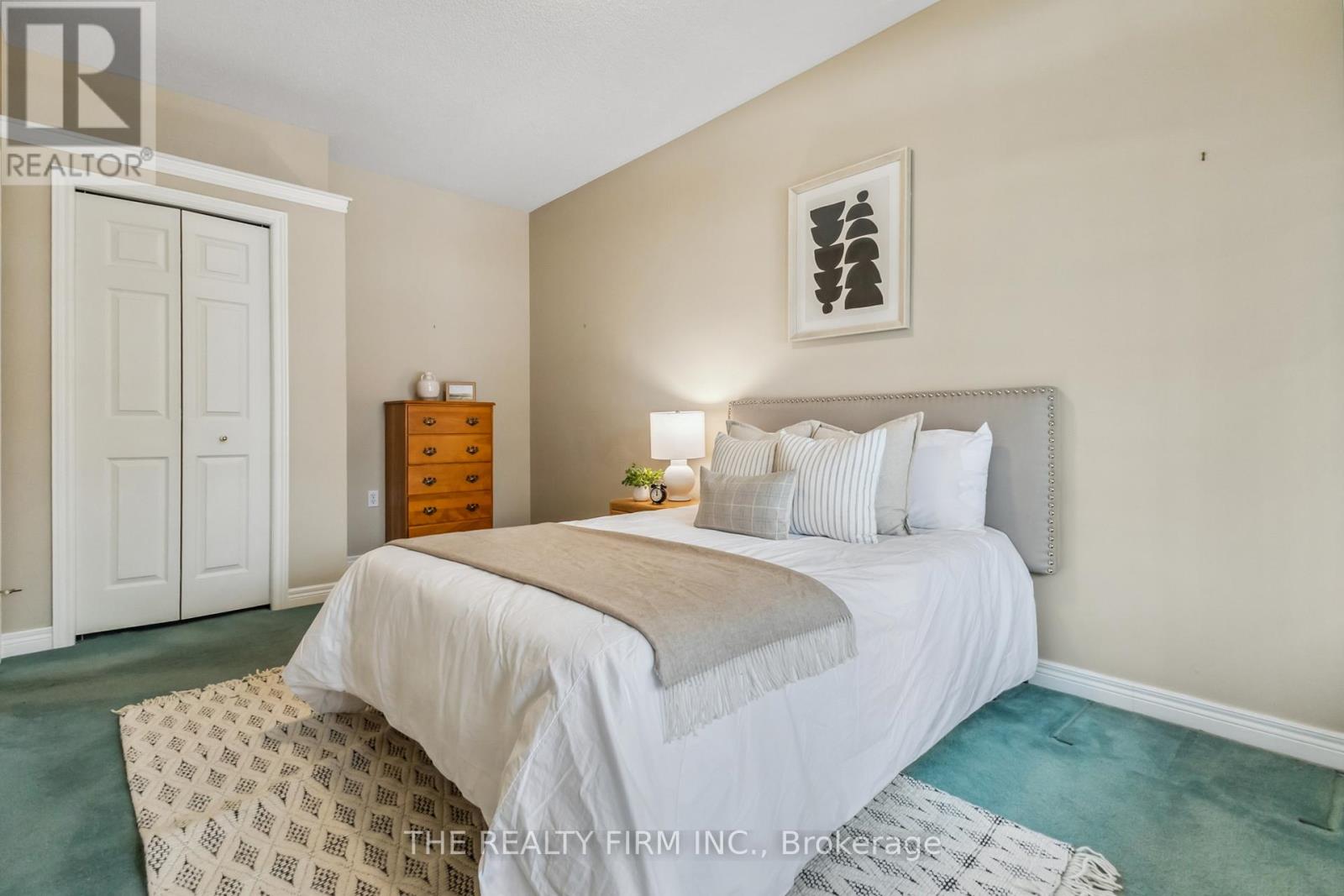Photo 31 of 50 for 221 - 2025 Meadowgate Boulevard
