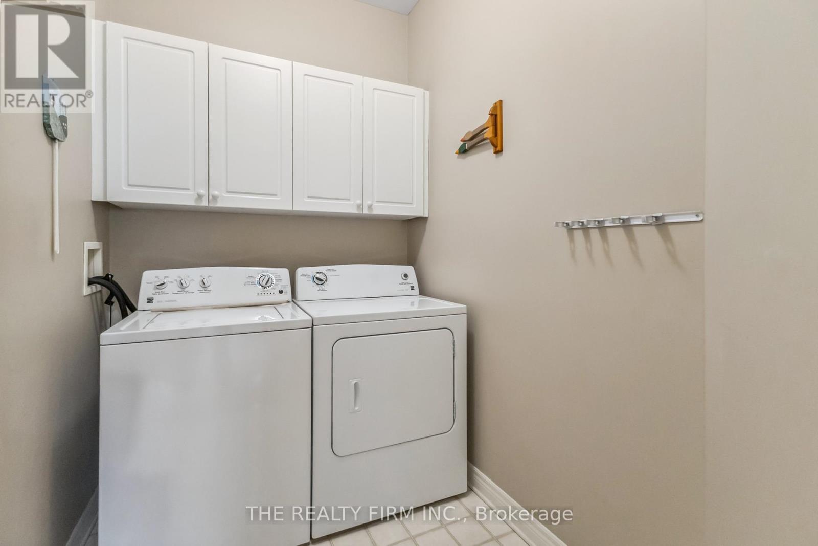Photo 32 of 50 for 221 - 2025 Meadowgate Boulevard