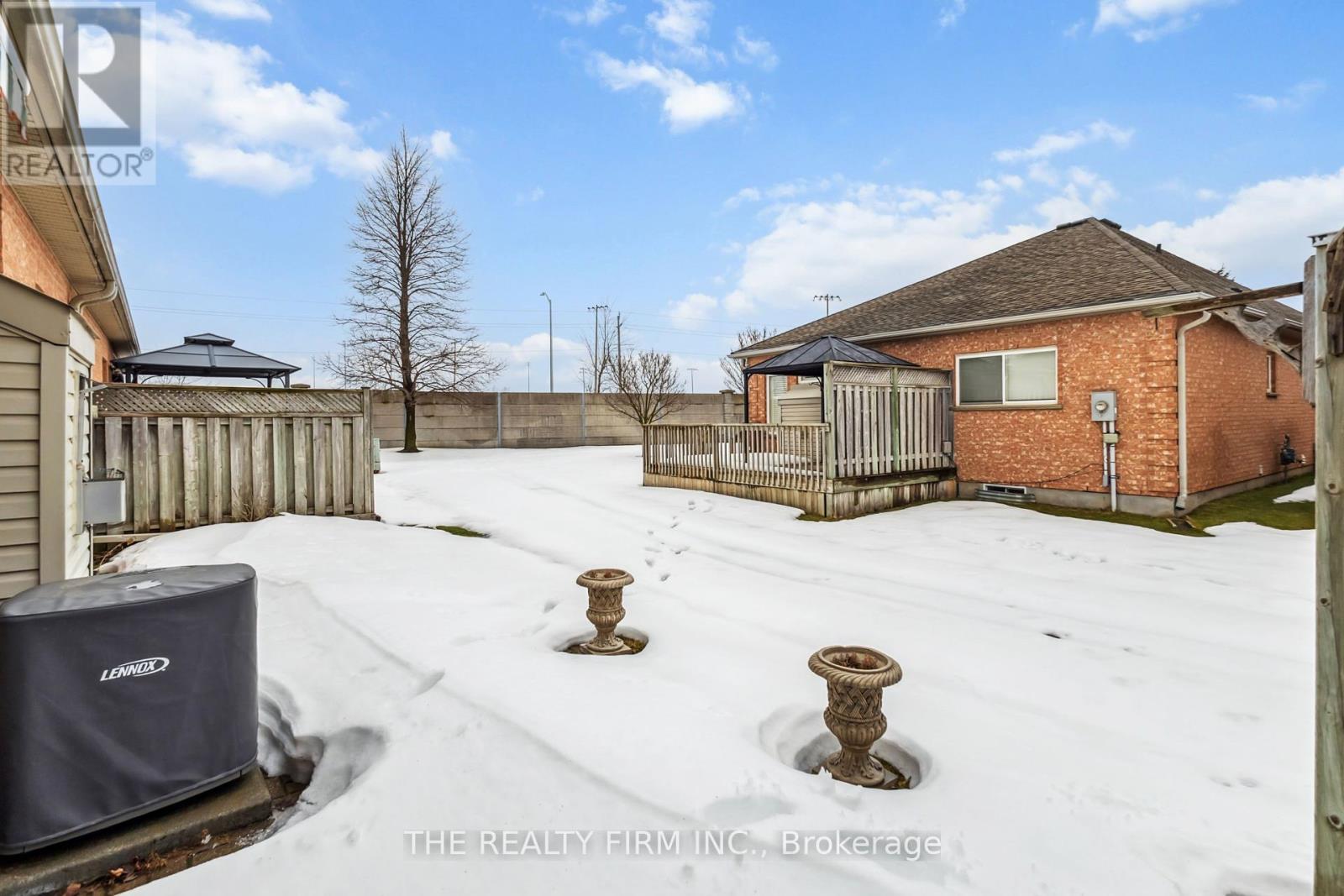 Photo 44 of 50 for 221 - 2025 Meadowgate Boulevard