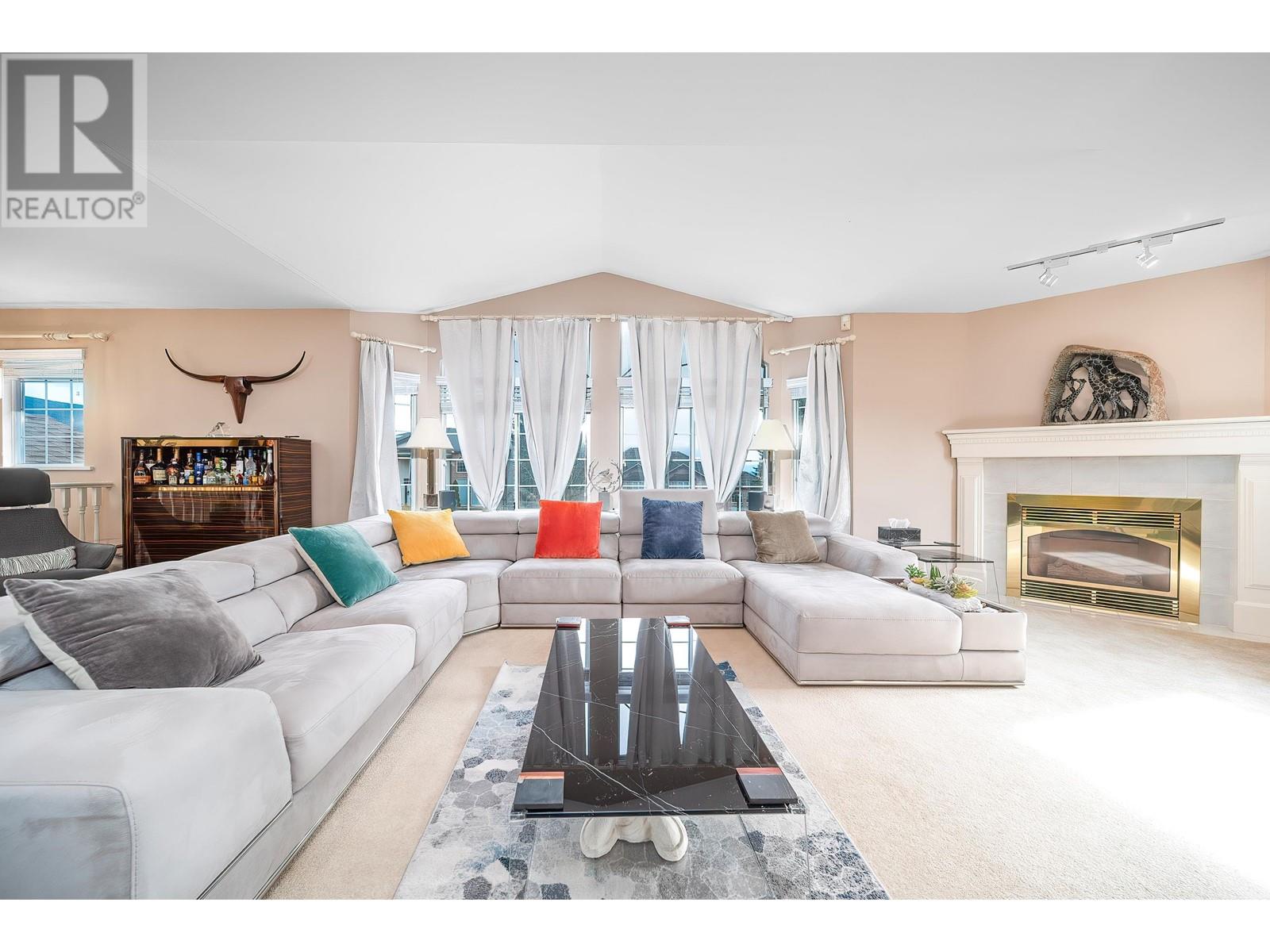 Property at 1516 PARKWAY BOULEVARD image 5