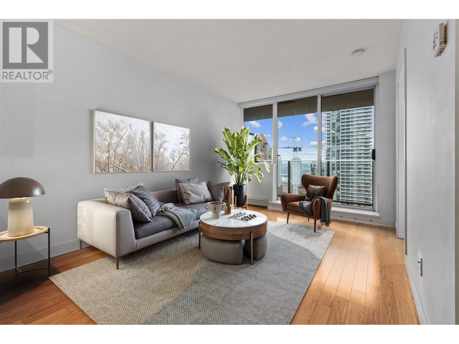 Listing Picture 4 of 29 : 2305 1325 ROLSTON STREET, Vancouver / 溫哥華 - 魯藝地產 Yvonne Lu Group - MLS Medallion Club Member