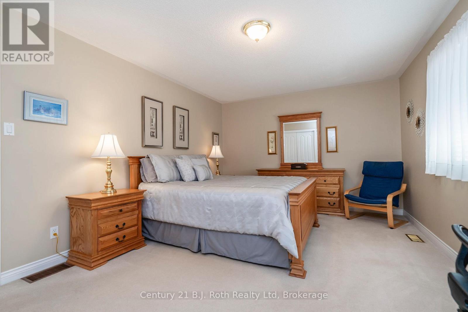 2 Charles Street, Penetanguishene, Ontario  L9M 2G6 - Photo 14 - S11996210
