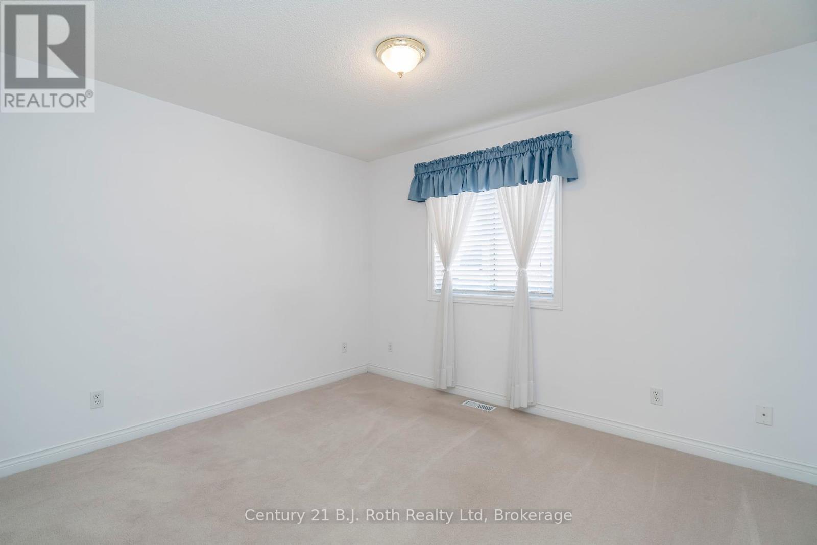 2 Charles Street, Penetanguishene, Ontario  L9M 2G6 - Photo 16 - S11996210