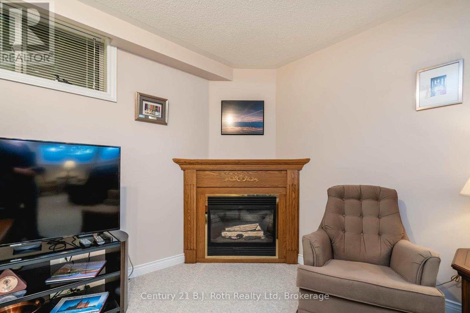 2 Charles Street, Penetanguishene, Ontario  L9M 2G6 - Photo 23 - S11996210