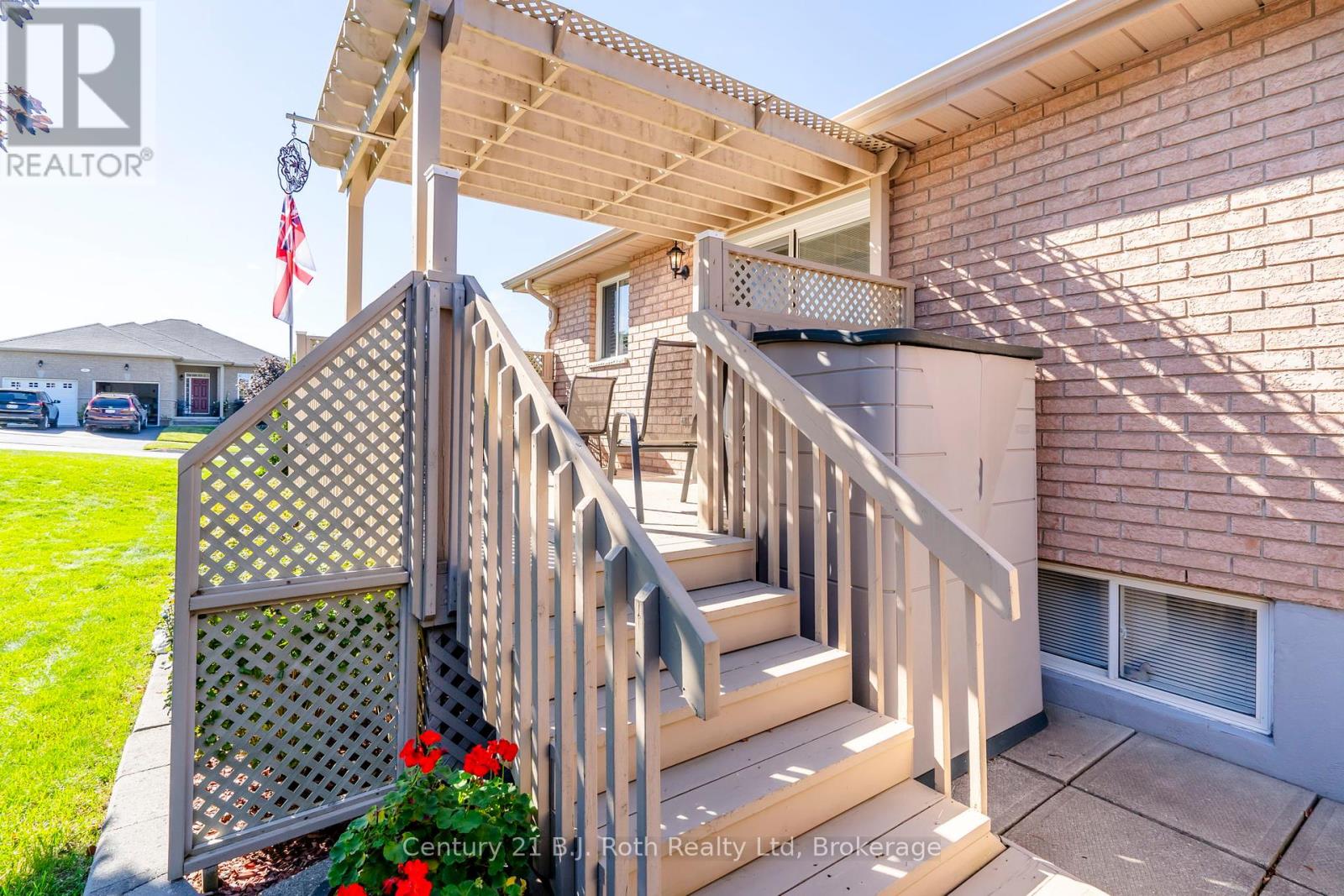 2 Charles Street, Penetanguishene, Ontario  L9M 2G6 - Photo 37 - S11996210